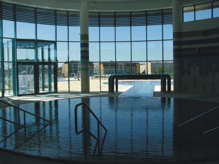 TERMY: basen wewn�trzny z wod� termaln�