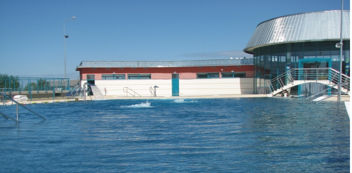 TERMY: basen zewn�trzny z wod� termaln�